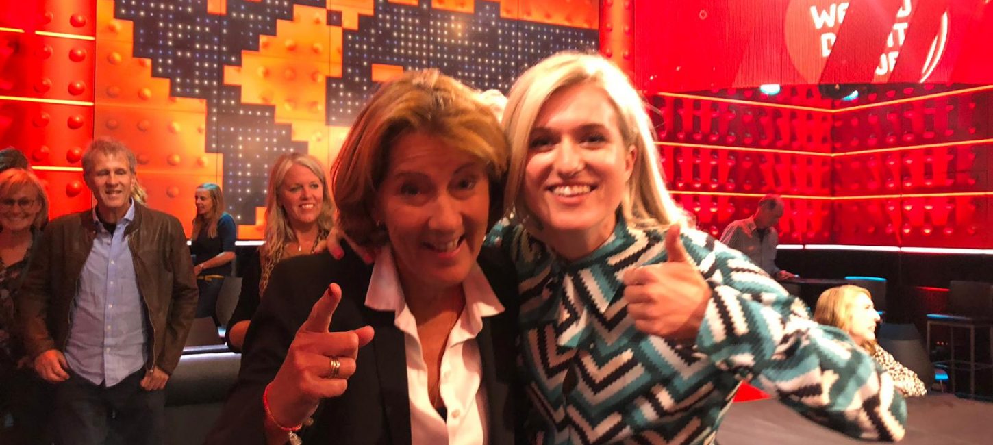 Annette en Britt bij DWDD